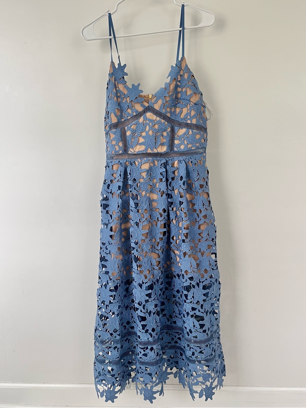 NWT Club L London Elegant Blue Lace Spaghetti-Strap Midi Dress